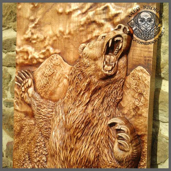 wooden bear carvings