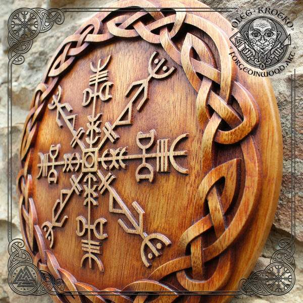 Black Star Bind Rune Wood Wall Amulet