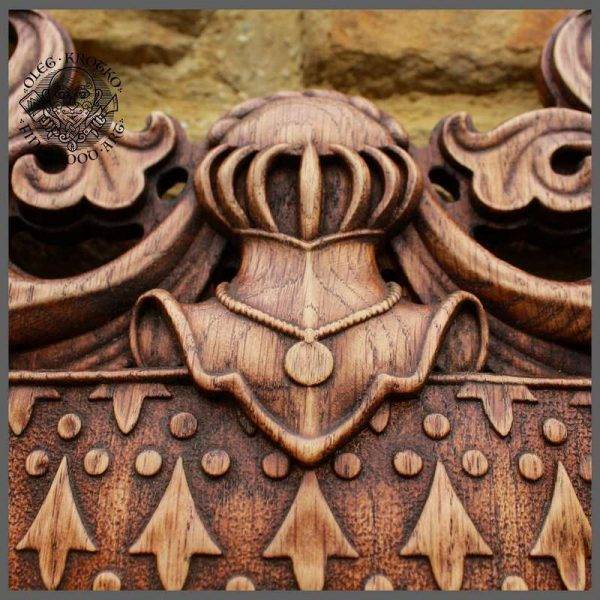 HAND MADE WOOD CUSTOM CARVED COAT OF ARMS
