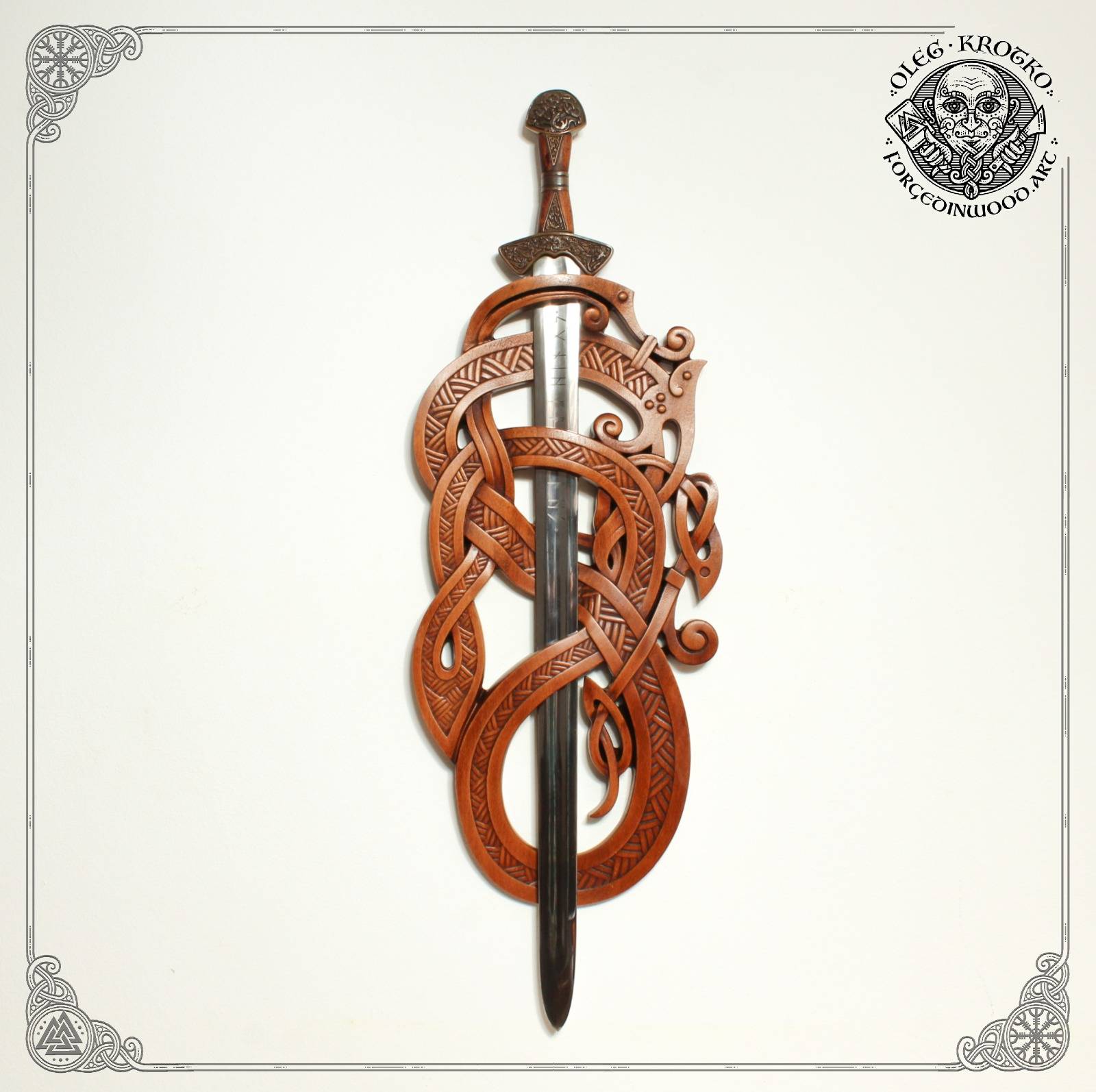 LUXURY CARVED “SWORD HOLDER”..1