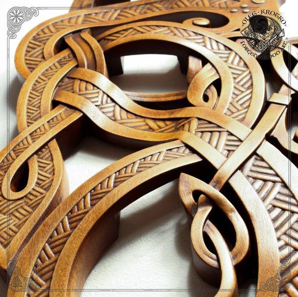 LUXURY CARVED “SWORD HOLDER”..10