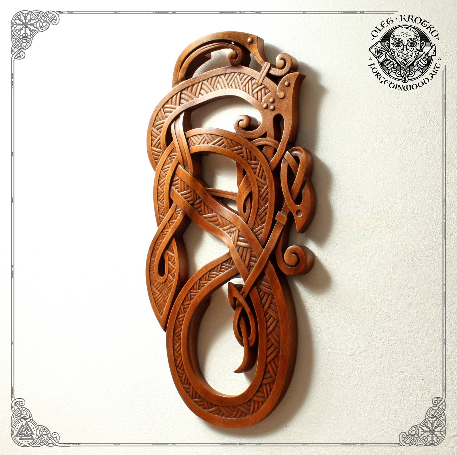LUXURY CARVED “SWORD HOLDER”..5