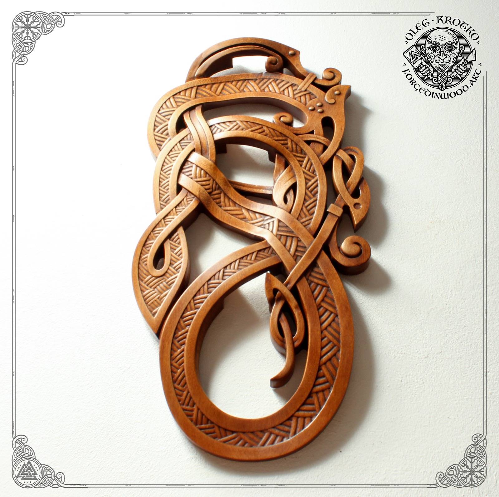 LUXURY CARVED “SWORD HOLDER”..6